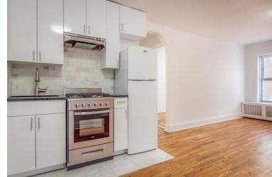 Building Photo - 301 E 53rd St
