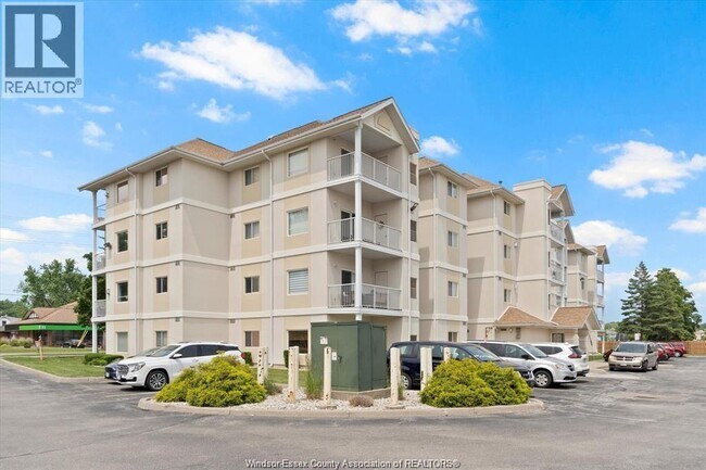 Photo du bâtiment - 1535 Grand Marais Rd W