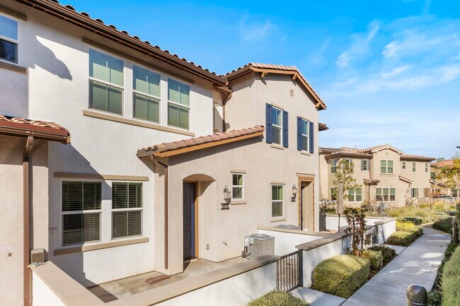 Foto del edificio - 1073 Delpy View Pt