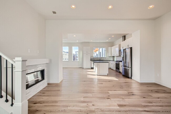 Foto del edificio - Stylish 3 bed/4 bath Town Home