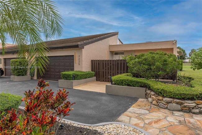 Building Photo - 7225 Coldstream Dr