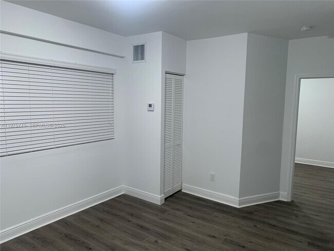 Foto del edificio - 1218 Salzedo St