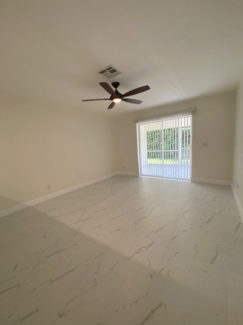 Foto del edificio - 1169 Lake McGregor Dr