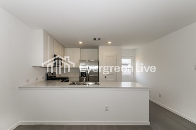 Building Photo - 19747 US-59