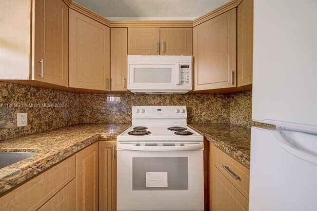 Photo - 11250 SW 7th St House