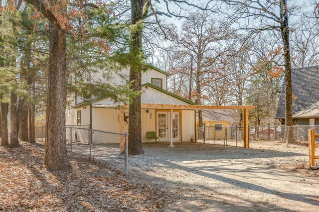 Primary Photo - 135 Oak Haven Dr