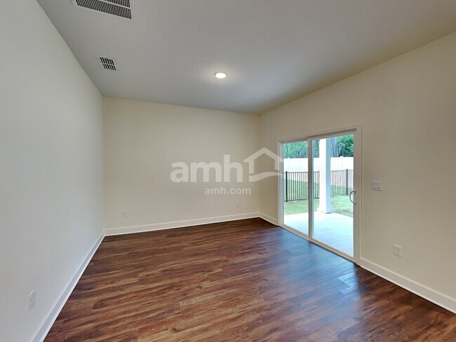 Foto del edificio - 10718 Coleman Rd