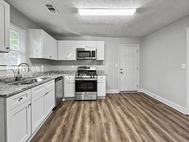 Foto del edificio - 3741 Loren Dr