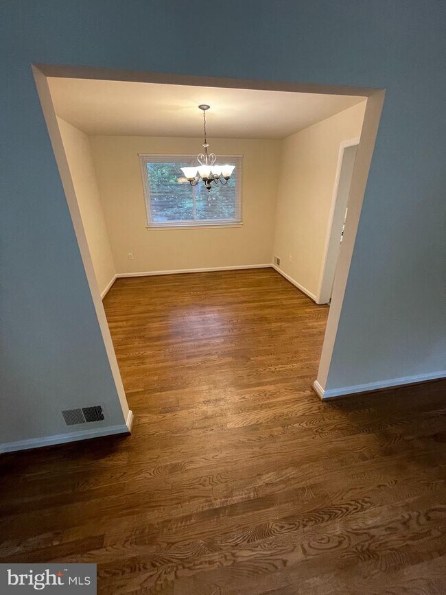Foto del edificio - 5122 Richardson Dr