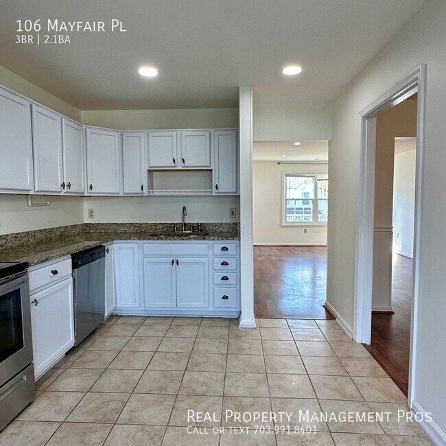 Foto del edificio - 106 Mayfair Pl