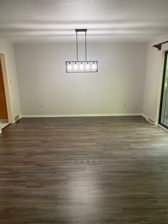 9404 Sherman Ln, North Royalton, OH 44133 Townhome Rentals in North