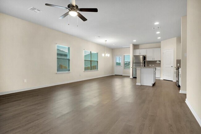 Building Photo - 1013 Gaelic Dr