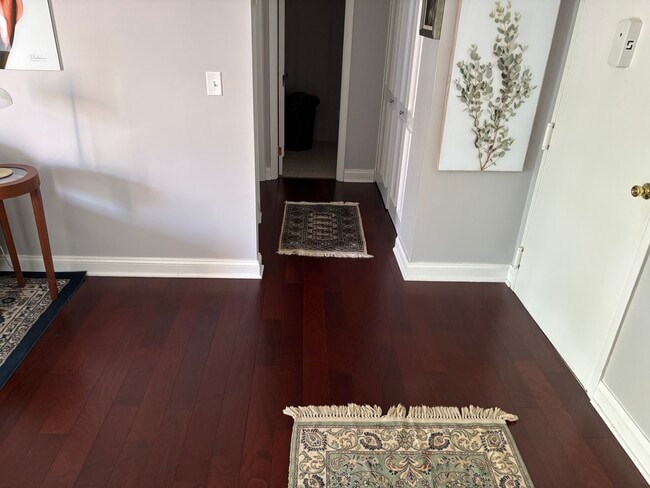 Building Photo - 511 1st St N