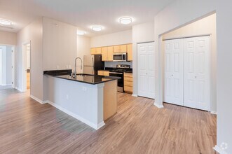 2BA, 2BA - 1055SF - River Trail