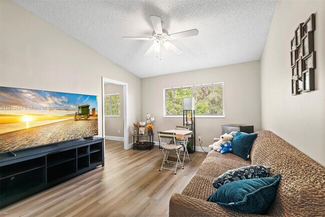 Foto del edificio - 3690 N 56th Ave