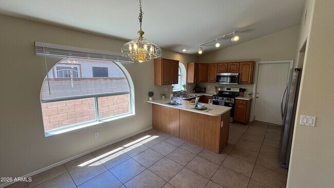 Foto del edificio - 12721 W Palm Ln