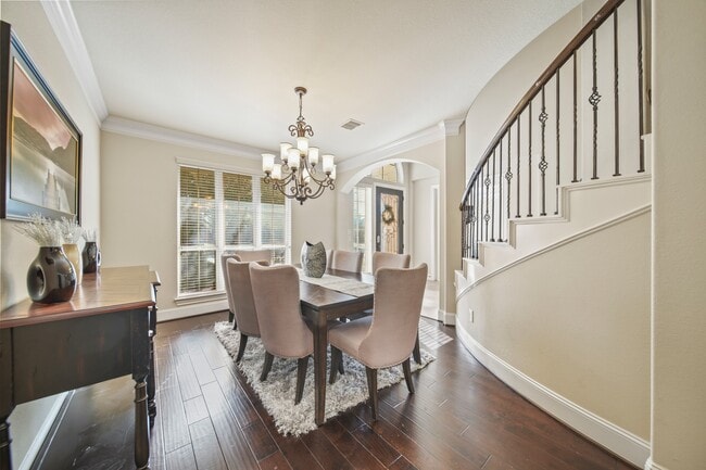 Building Photo - 2523 Crossvine Dr