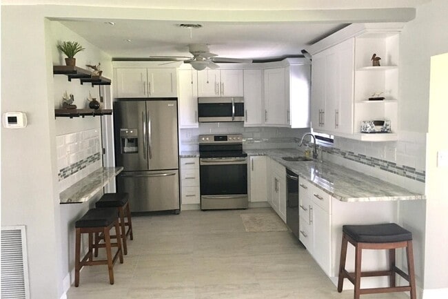 Foto del edificio - 441 NE 24th Ct
