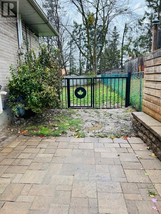 Photo du bâtiment - 208 Wellington St E