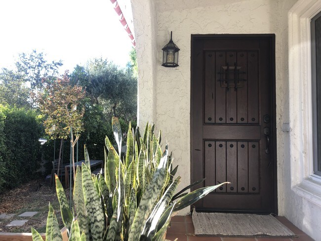 Foto del edificio - 4031 Edenhurst Ave