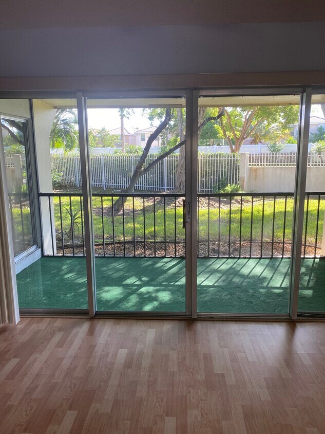 Foto principal - 3900 Inverrary Blvd