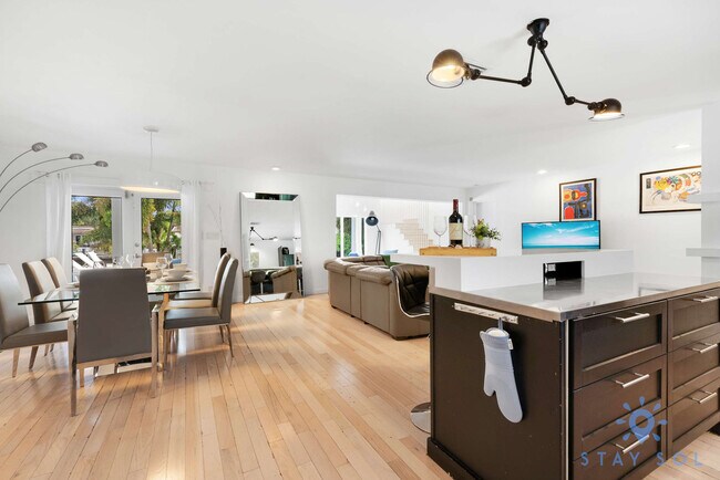 Foto del edificio - 2300 NE 48th Ct