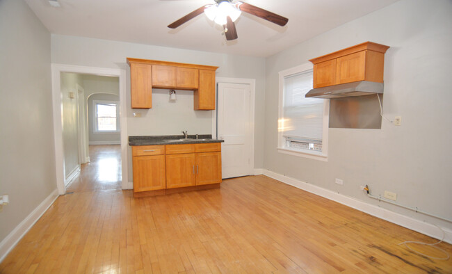 Building Photo - 4328 S Sawyer Ave