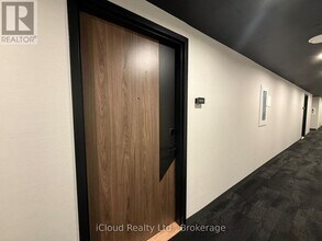 Building Photo - 1037 The Queensway