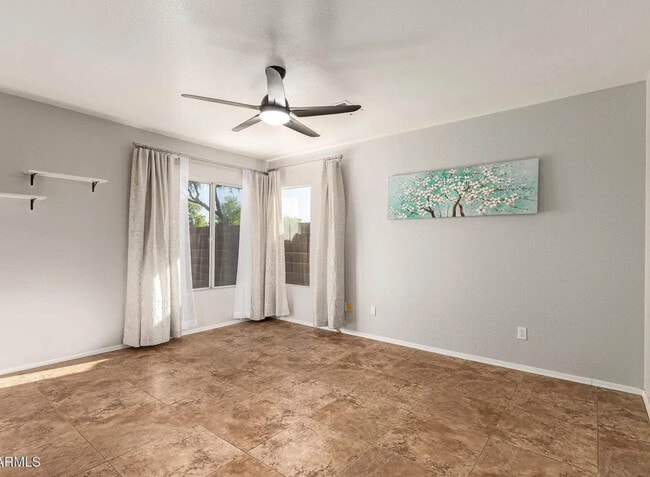 Photo - 1381 W Gary Dr House