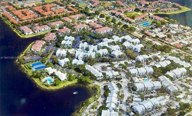 Foto del edificio - 711 SW 111th Way