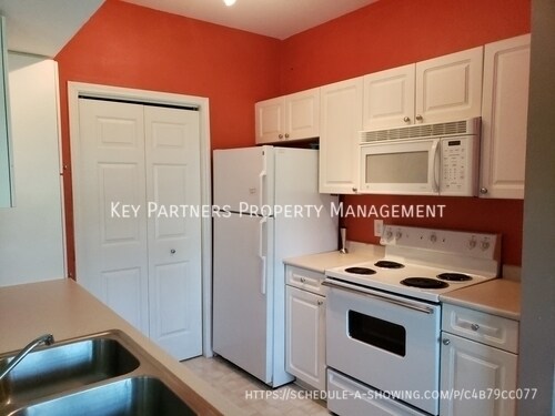 Foto del edificio - 11609 Tomahawk Creek Pkwy