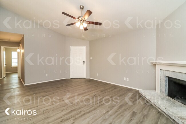 Foto del edificio - 2805 Forest Creek Dr.