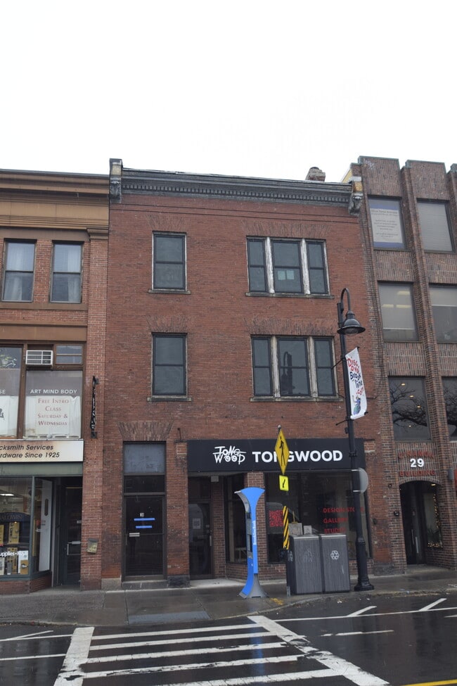 Building Photo - 31 Harvard St
