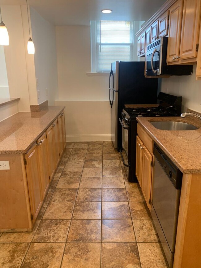 Foto del edificio - 1332 Commonwealth Ave