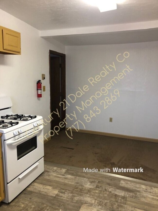 Building Photo - Albemarle Street 341 S