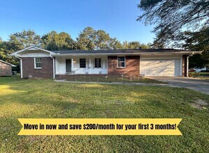 Building Photo - 2000 Forest Dr