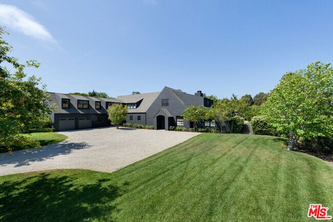 Building Photo - 28929 BISON Ct