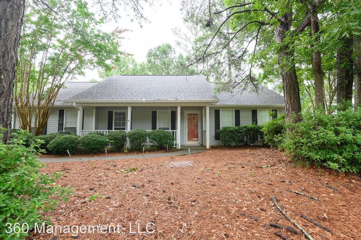 Foto principal - 3 br, 2 bath House - 220 Ridgewood Court
