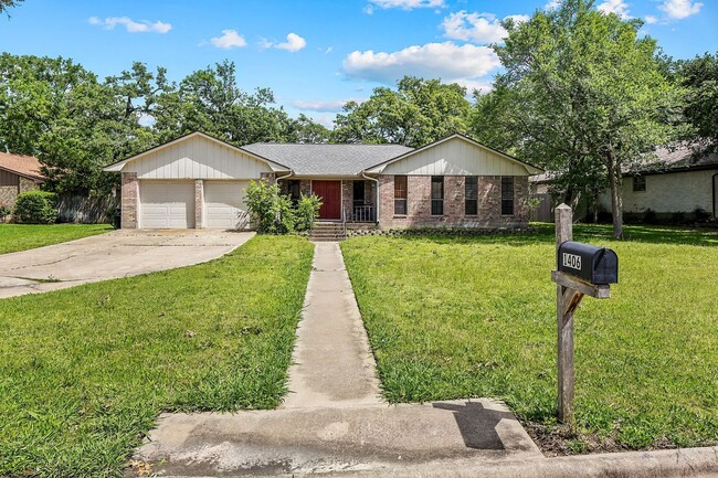 Building Photo - 1406 Angelina Cir
