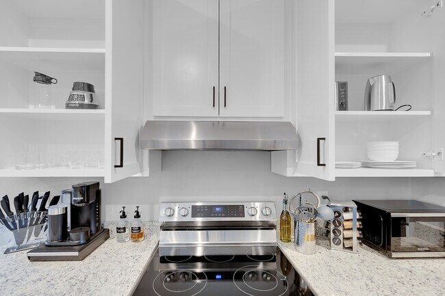 Building Photo - 5954 Midterm Rental