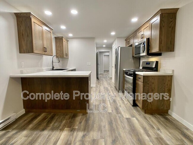Foto del edificio - 423 Adams Ave