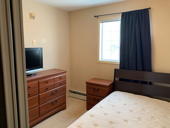 Building Photo - 0 Bed 0 Bath Unit in Fort Mcmurray, AB