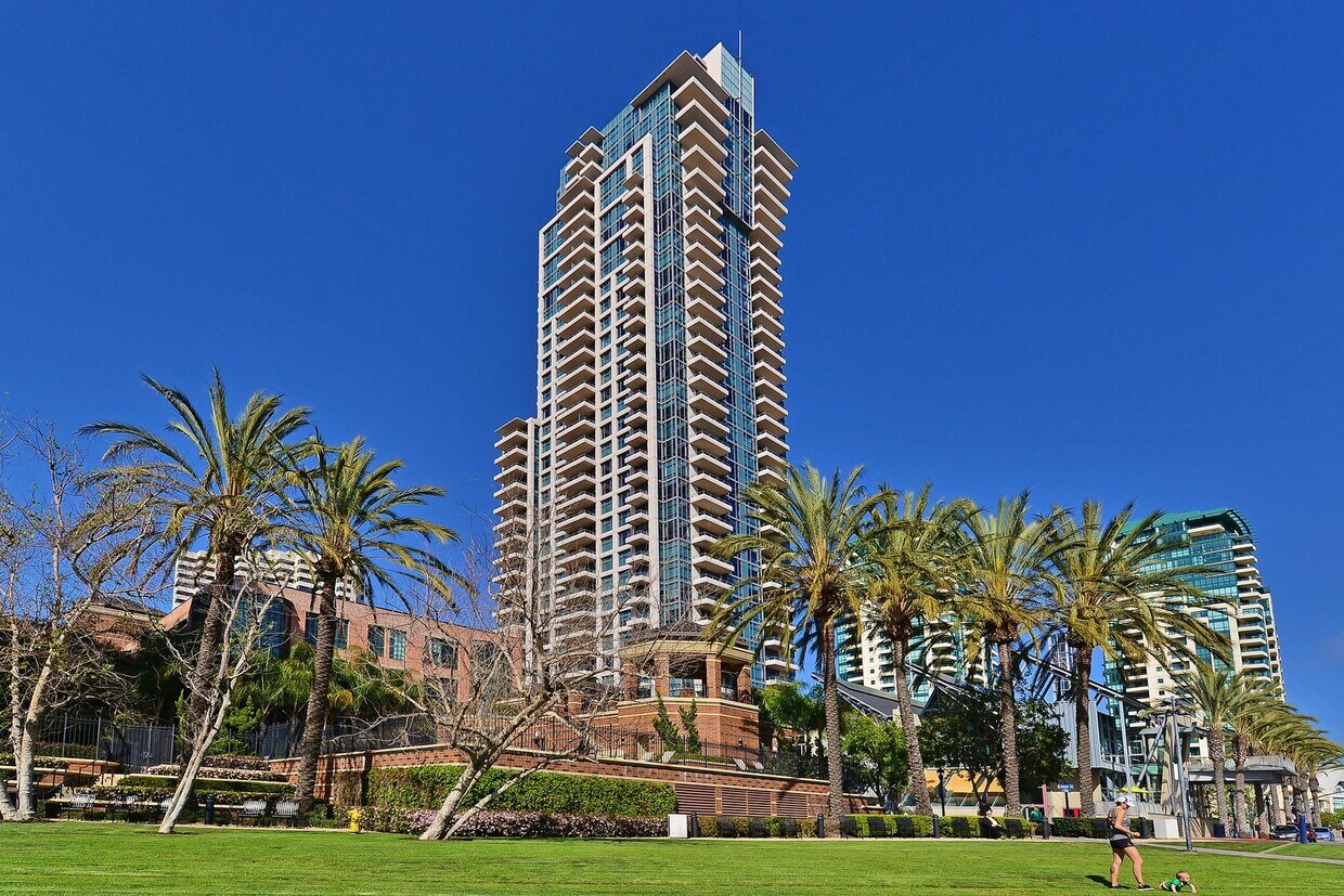 Primary Photo - Elegant Marina District 1 Bedroom at Pinna...