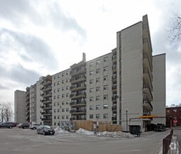 Building Photo - Landmark Apartments