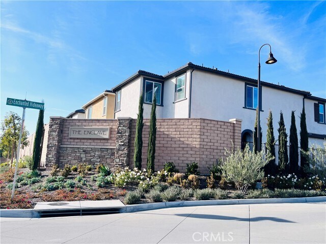 Foto del edificio - 2031 Divine Arroyo