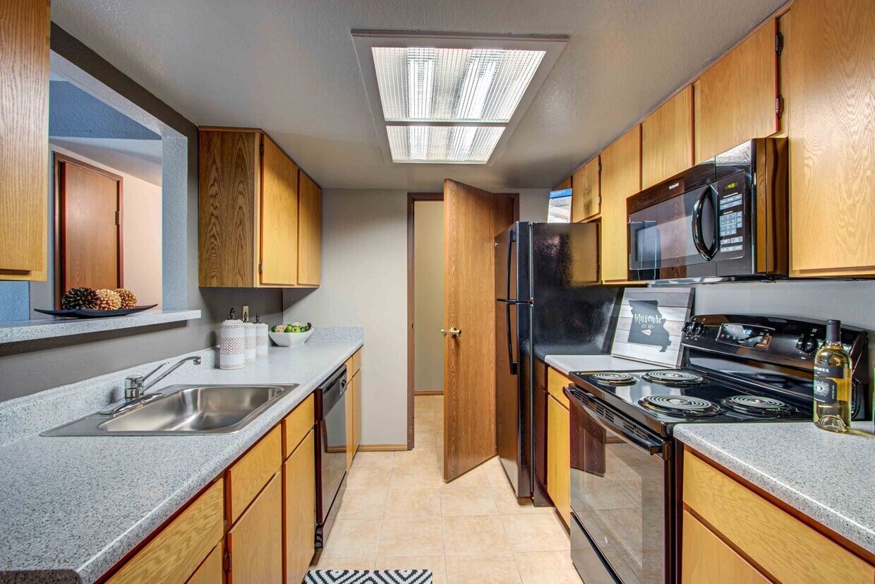 Timberlane Village Apartments Apartments in Kansas City, MO