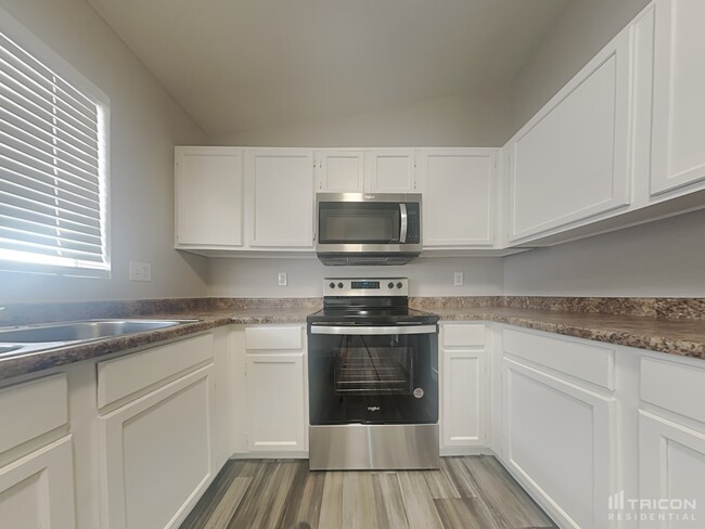 Foto del edificio - 4432 N 86th Dr