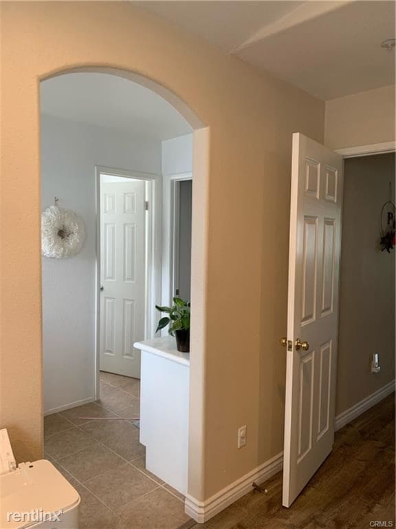Building Photo - 3 br, 2.5 bath Condo - 19 Ballard # 92
