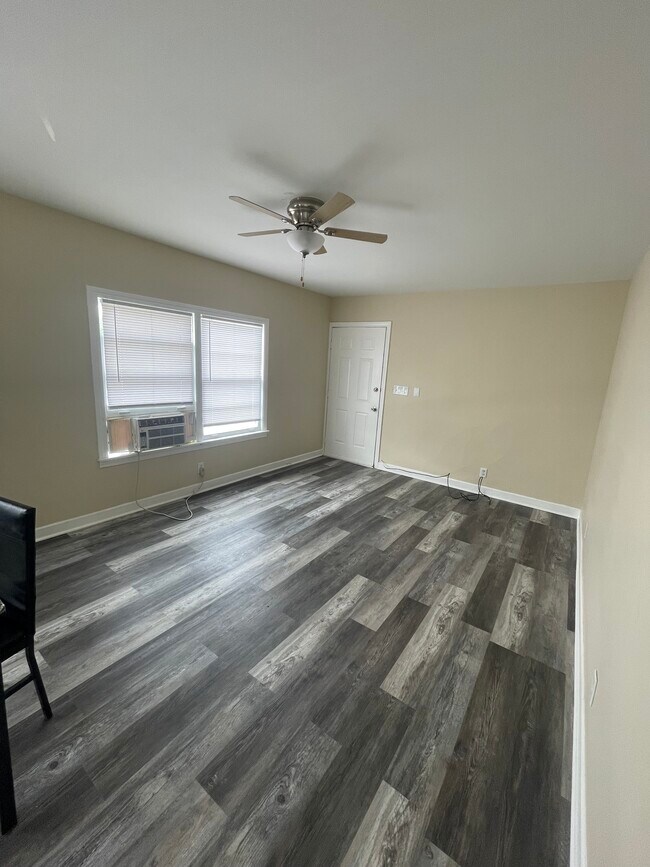 Living room - 203 Hill Ave