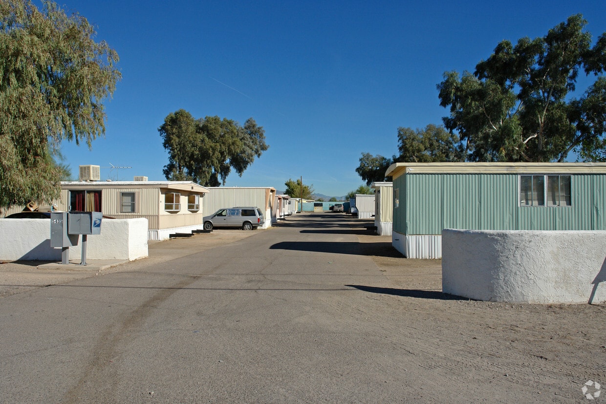 Kino Mobile Home Park Apartments in Tucson, AZ